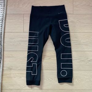 Nike Capri “just do it” workout leggings